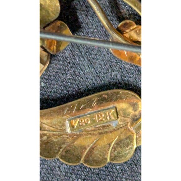 12K Gold-Filled Leaf Floral Brooch V20 With Red Rhinestone Center Vintage Piece - Picture 7 of 8